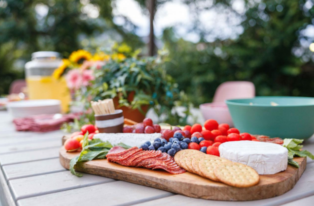 Tips To Choose The Best Outdoor Dinner Party Menu Ideas