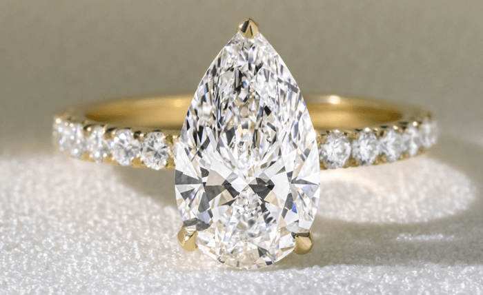 Choose the Best Gold Pear Engagement Ring for Your Love Story
